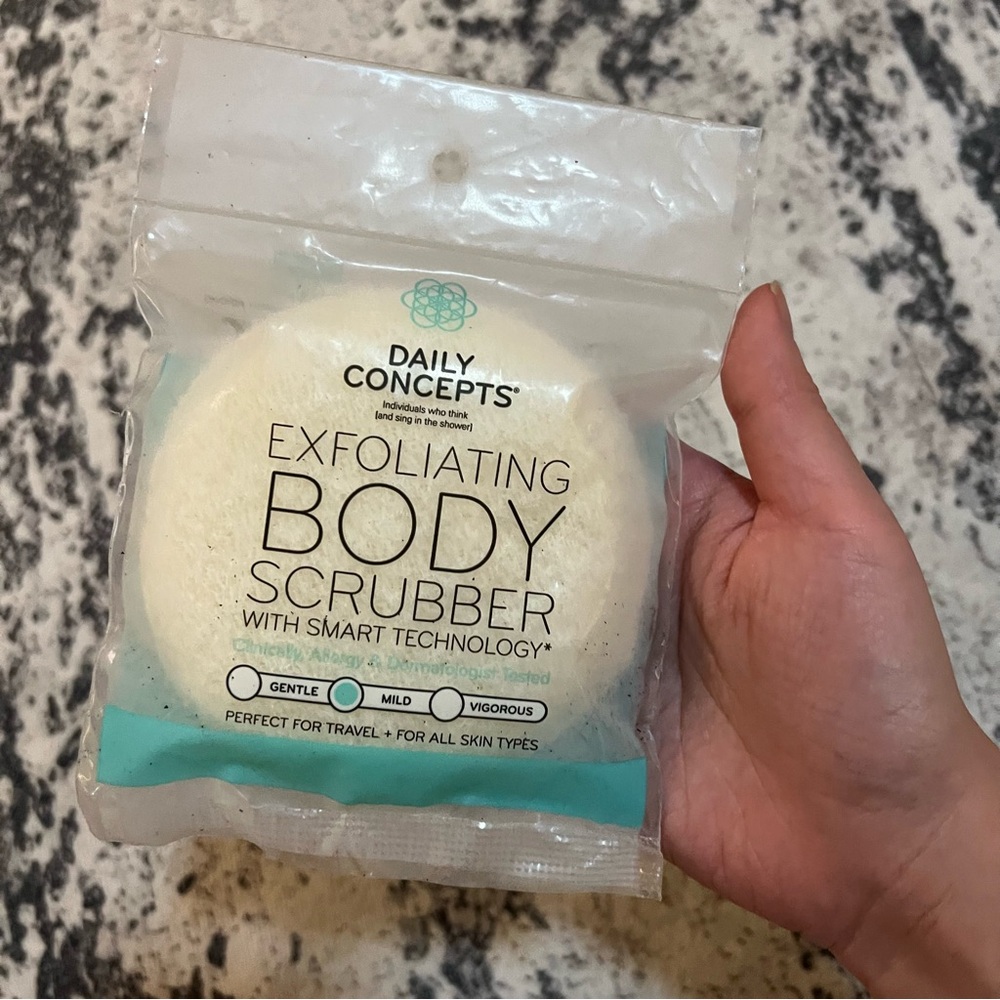 Daily Concepts Daily Body Scrubber Sealed June sale